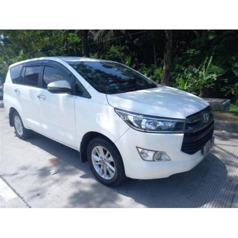 Mobil Toyota Kijang Innova Tahun Bekas Warna Putih Surat Lengkap