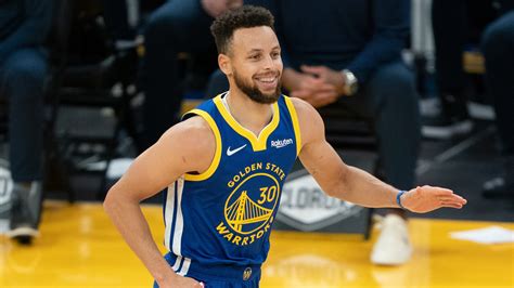 Stephen Curry showing MVP form amid Warriors' tough season