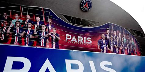 Le Psg Joue Son Va Tout Dans Les Décombres De Léconomie Du Football