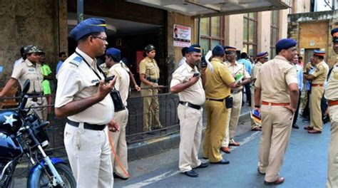 Video Clip Of Burglary At Jewellery Store Goes Viral Shop Owners On