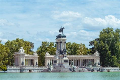 Exploring Madrid's Retiro Park: A Complete Guide