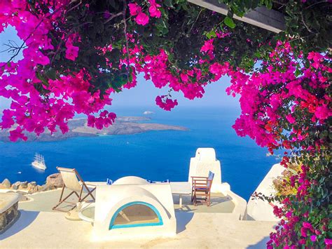 Holiday in Santorini from £358 p.p: flights from London or Edinburgh ...