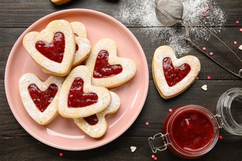 Печенье сердечки с джемом: рецепт от Шефмаркет