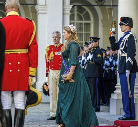 Excelso debut de la princesa Amalia en Holanda - Perfiles