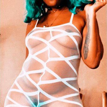 Get 4 Goth Cakez Free Stripping And Nude Links At FreeOnes