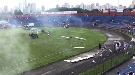 Torcida Do Pr Clube Invade Campo Antes Do Fim Da Partida E Agride