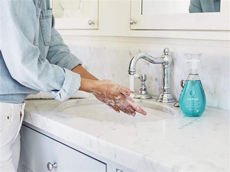 The Best Antibacterial Hand Soaps To Fight Germs In 2021 Updated Spy