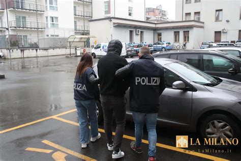 Sondrio La Squadra Mobile Ha Tratto In Arresto Due Stranieri Per Il