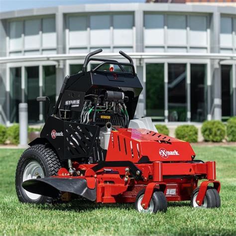 2022 Exmark 32 Staris E Series Stand On Mower