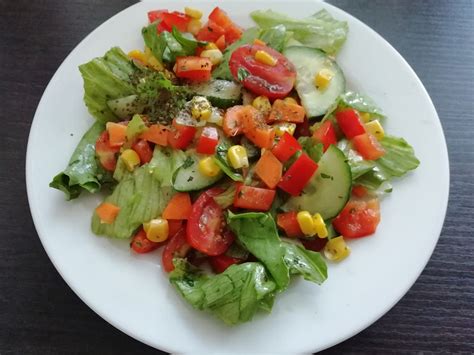 Bunter Gemischter Salat Mit Leckerem Dressing Von Stefanie Chefkoch