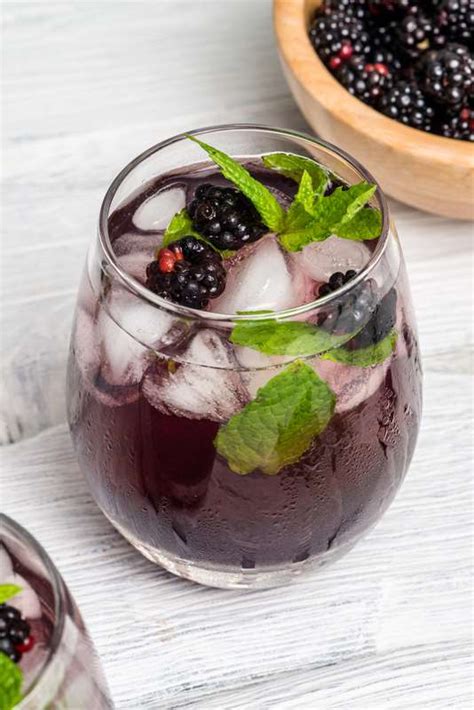 Blackberry Gin Fizz Cocktail Recipe Bourbon And Boots