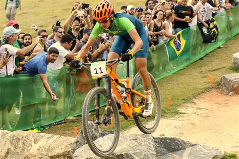 Raiza Goul O Arranca No Fim E Leva Quinto T Tulo Brasileiro No Mountain