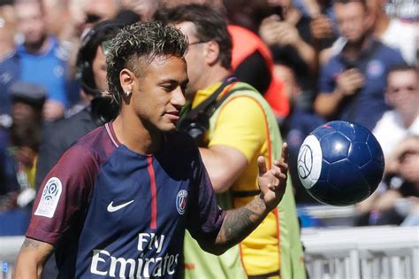 Las Mejores Imágenes De La Presentación De Neymar Foto 14 De 15