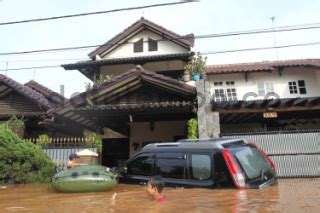 Banjir Di Perumahan Bumi Nasio Indah Datatempo