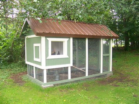 Life in the Prairie Box: Backyard chickens: The finished coop