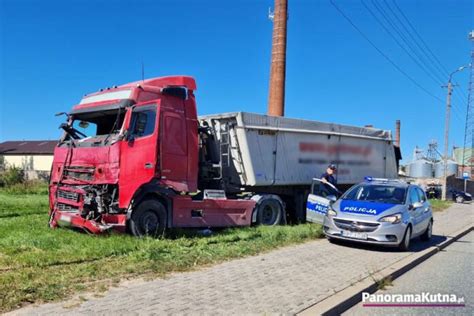 Gro Ny Wypadek Na Dk Z Udzia Em Kilku Samochod W Zdj Cia