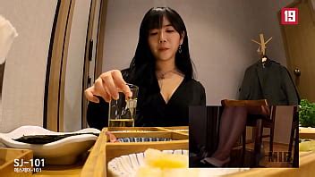 Busty Korean S First Fucking Session With A New Sex Toy Xvideos