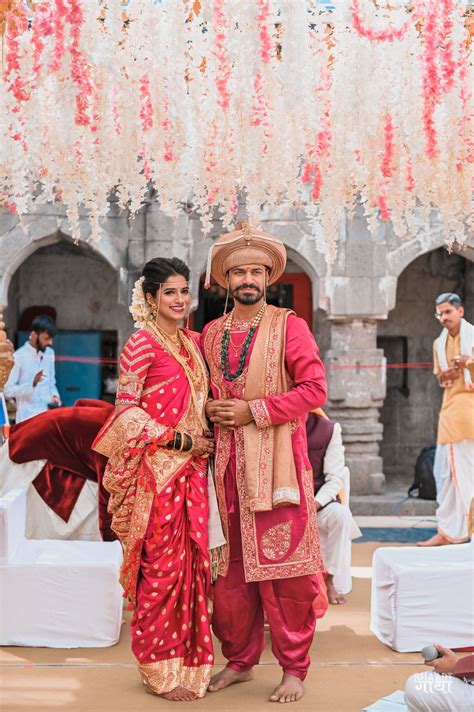 A Traditional Maharashtrian Wedding With A Touch Of Elegant Royalty