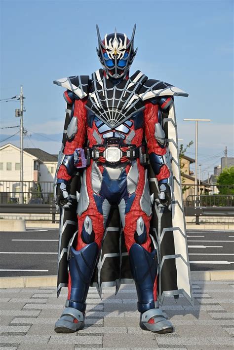 仮面ライダーライブ・エビル・デモンズ強化フォーム「リバイス」vシネに登場！｜シネマトゥデイ