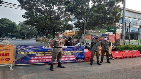 PERHATIAN PPKM Darurat Akses Jalan Menuju Stadion Pakansari Ditutup