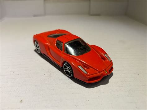 Carrinho Hot Wheels Enzo Ferrari Brinquedo Hot Wheels Usado Enjoei