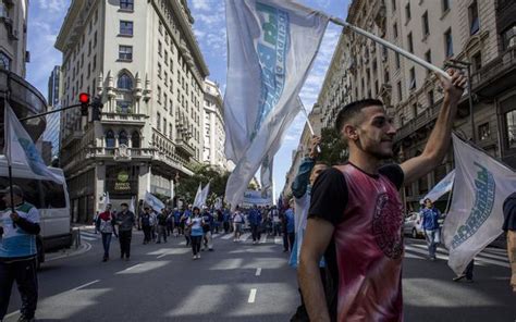 Huelga Contra El Ajuste De Mauricio Macri Paraliza A Argentina Fotos