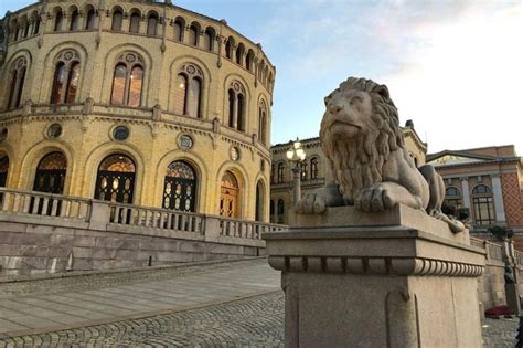 Oslo Must See Attractions Walking Tour With A Guide