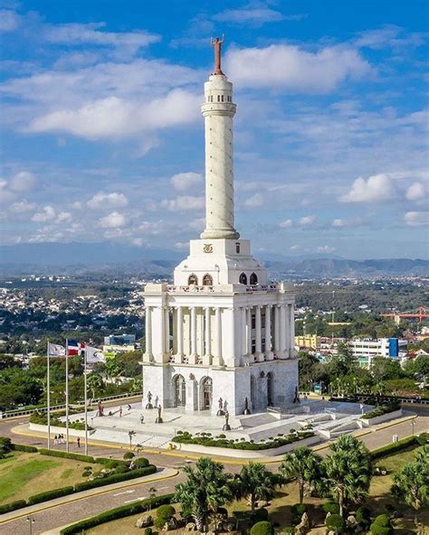 Monumento A Los Héroes De La Restauración Santiago De Los Caballeros