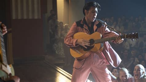 First Elvis Trailer Reveals Baz Luhrmann S Ode To The King The Credits