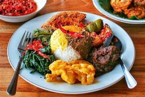 Nasi Padang Buatan Sendiri Yang Rasanya Mantul TOPWISATA