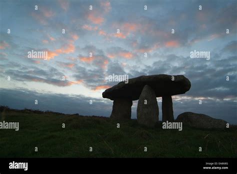 Lanyon Quoit Dolmen Burial Chamber At Sunset Madron Morvah Near