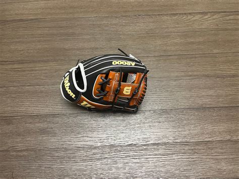 New Wilson Exclusive A2000 1975 Baseball Glove 11 75 Sidelineswap