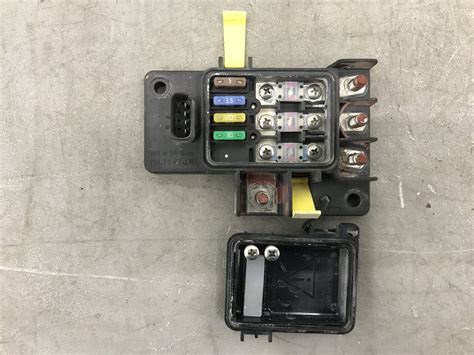 A0672138013 Freightliner 114sd Fuse Box For Sale