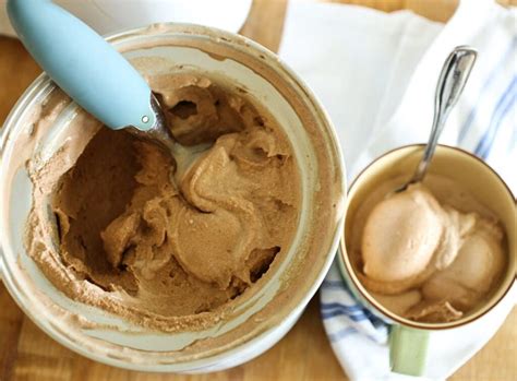 Old Fashioned Homemade Chocolate Ice Cream The Everyday Farmhouse