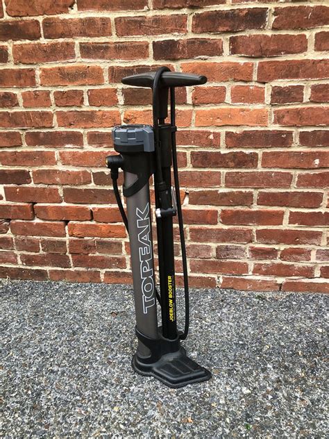 Topeak JoeBlow Booster Review The Pump You Need For Tubeless Bike