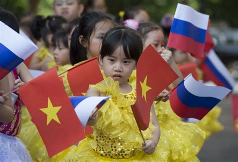 Китай заходит в Белоруссию, Россия заходит во Вьетнам / ИА REX