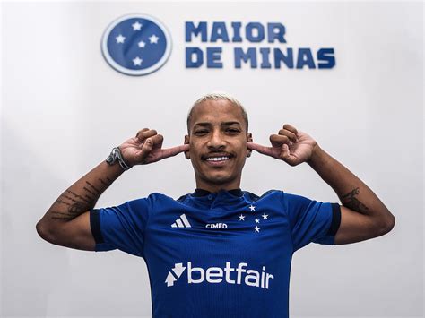 Matheus Pereira Oficializado No Cruzeiro