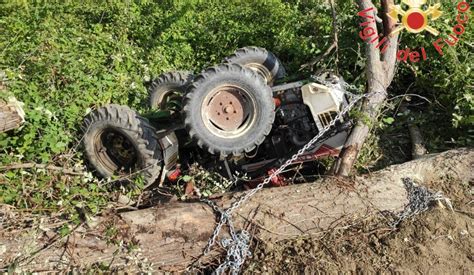 Trattore Si Ribalta E Muore Un Agricoltore Di 57 Anni Shock A Cesena