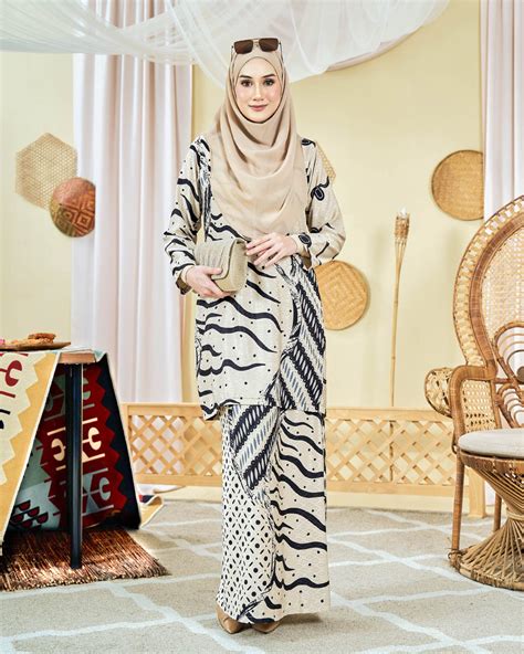 Baju Kurung Moden Batik Sultanah 90 Armani Creamy Latte Kualiti Designer Harga Luarbiasa