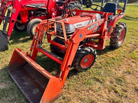 Kubota B7300 MFWD HST Tractor 13097 Mexia TX Leap Auctions LLC