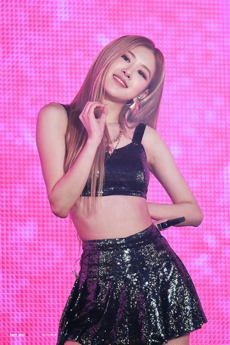 20 Times Blackpinks Rosé Showed Off Her Gorgeous Body Line