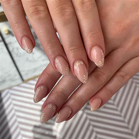 Almond Nail Designs