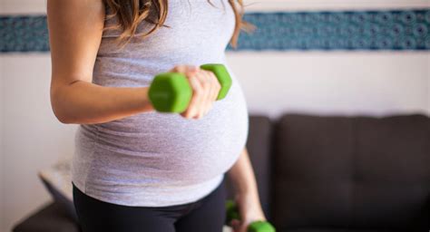 Great pregnancy exercise: Weight training | BabyCenter