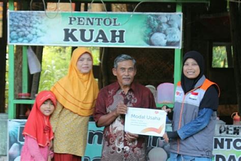 Rumah Zakat Bantu Modal Usaha Penjual Pentol Kuah Republika Online