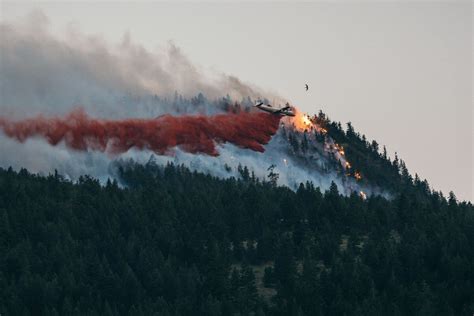 Evacuations Ordered As Wildfires Flare In B C ’s Okanagan The Globe And Mail