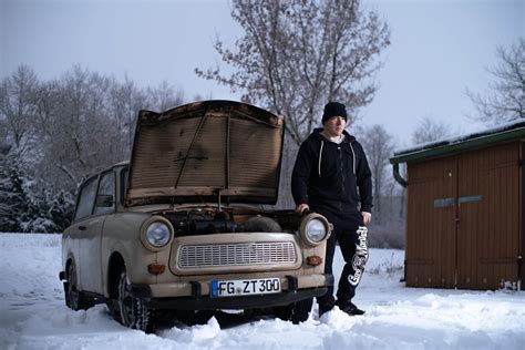 Garagenkultur In Sachsen Adam Beyers Fotoarbeit Typ I Dresden