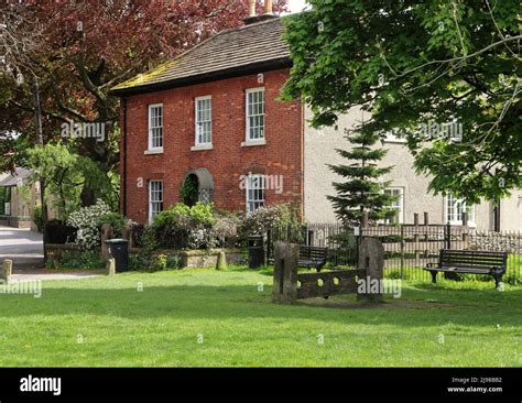 Red Brick House Hi Res Stock Photography And Images Alamy