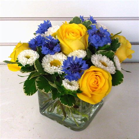 Yellow And Blue Floral Arrangements These Floral Arrangement Tips Can