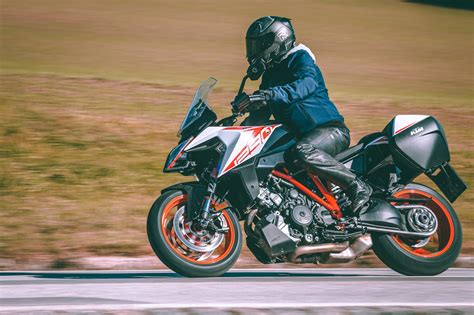 Ktm 1290 Super Duke Gt 2020 Test