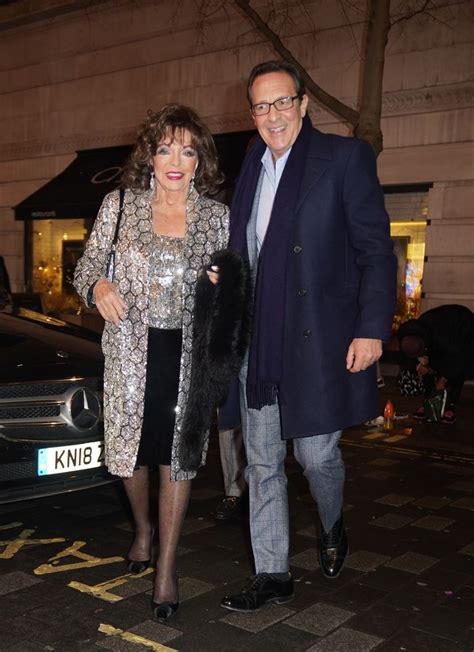 Se Parece A Su Mam Joan Collins De A Os Deslumbra Con Su